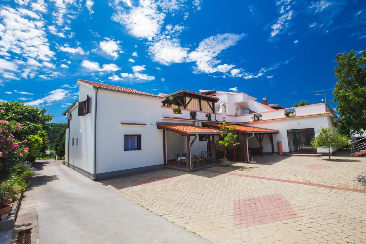 Apartmani Nada & Darko, Kampor, Rab, Hrvatska 外观 照片